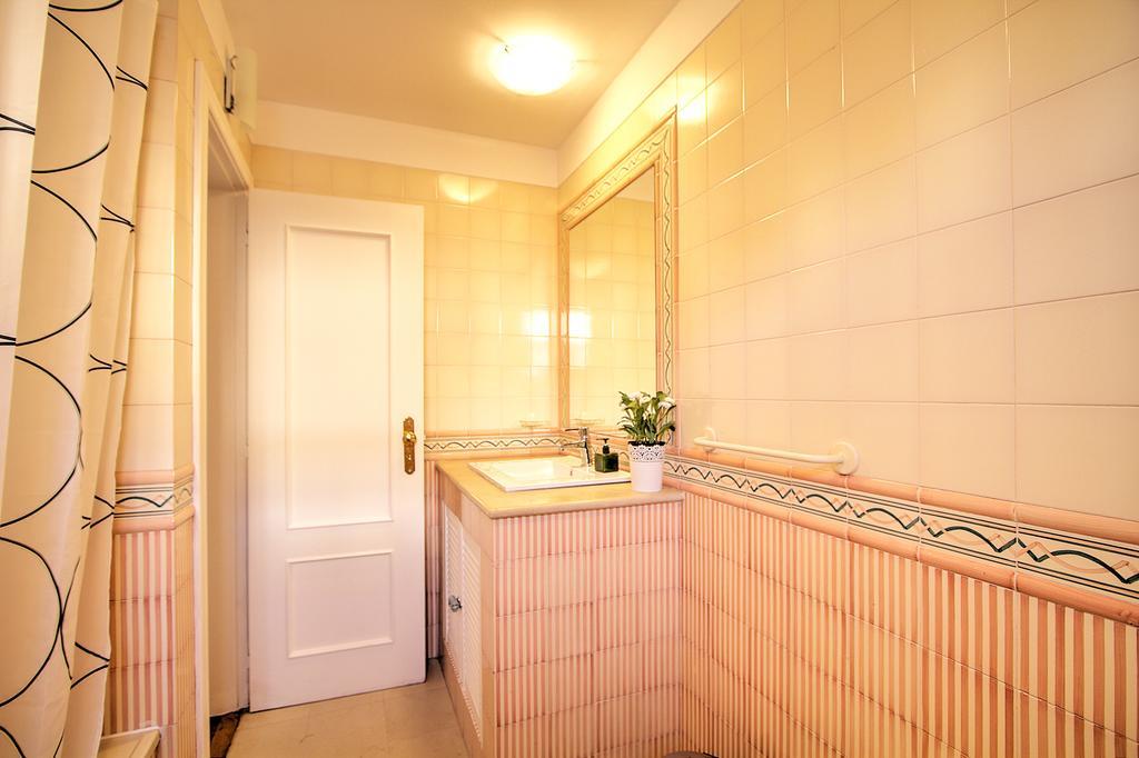 Apartament Heart Of Bairro Alto-Live Like A Local Lizbona Zewnętrze zdjęcie