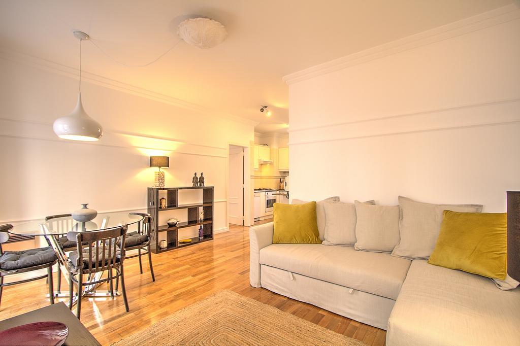 Apartament Heart Of Bairro Alto-Live Like A Local Lizbona Zewnętrze zdjęcie