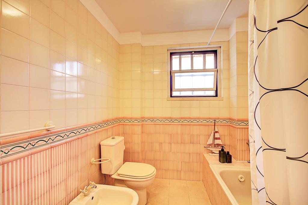 Apartament Heart Of Bairro Alto-Live Like A Local Lizbona Zewnętrze zdjęcie