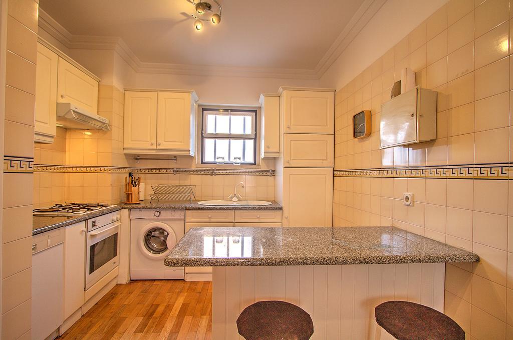 Apartament Heart Of Bairro Alto-Live Like A Local Lizbona Zewnętrze zdjęcie